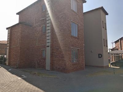 Apartment / Flat For Rent in Birchleigh, Kempton Park