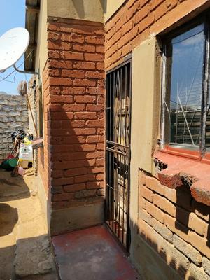House For Sale in Chloorkop, Kempton Park